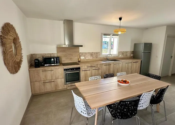 Bourdaines - Conciergerieland بيت للعطل *